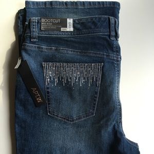 NWT apt 9 bootcut mid rise stretch jeans 16 plus